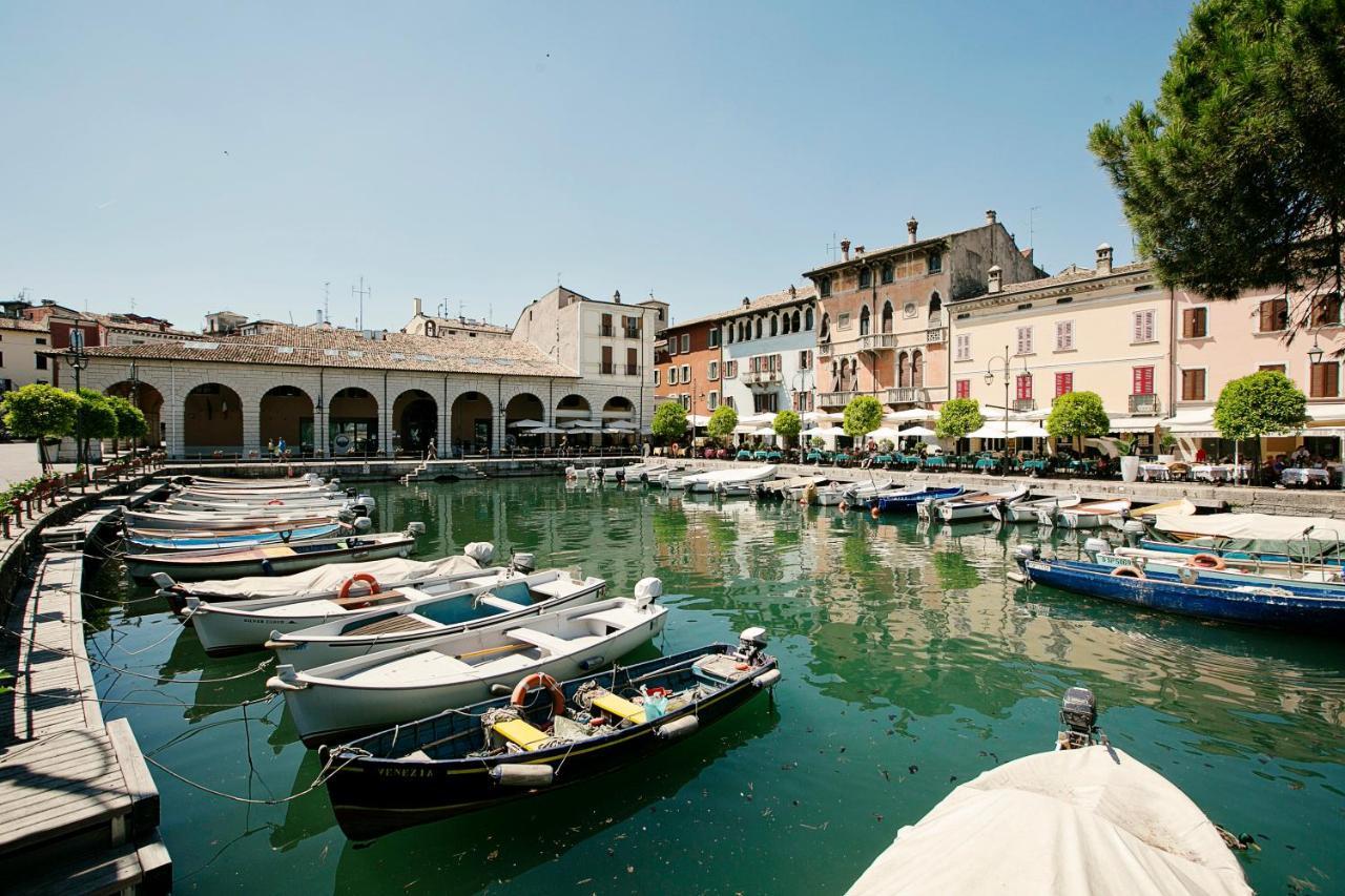 Ferienwohnung Residenza Verde Desenzano del Garda Exterior foto